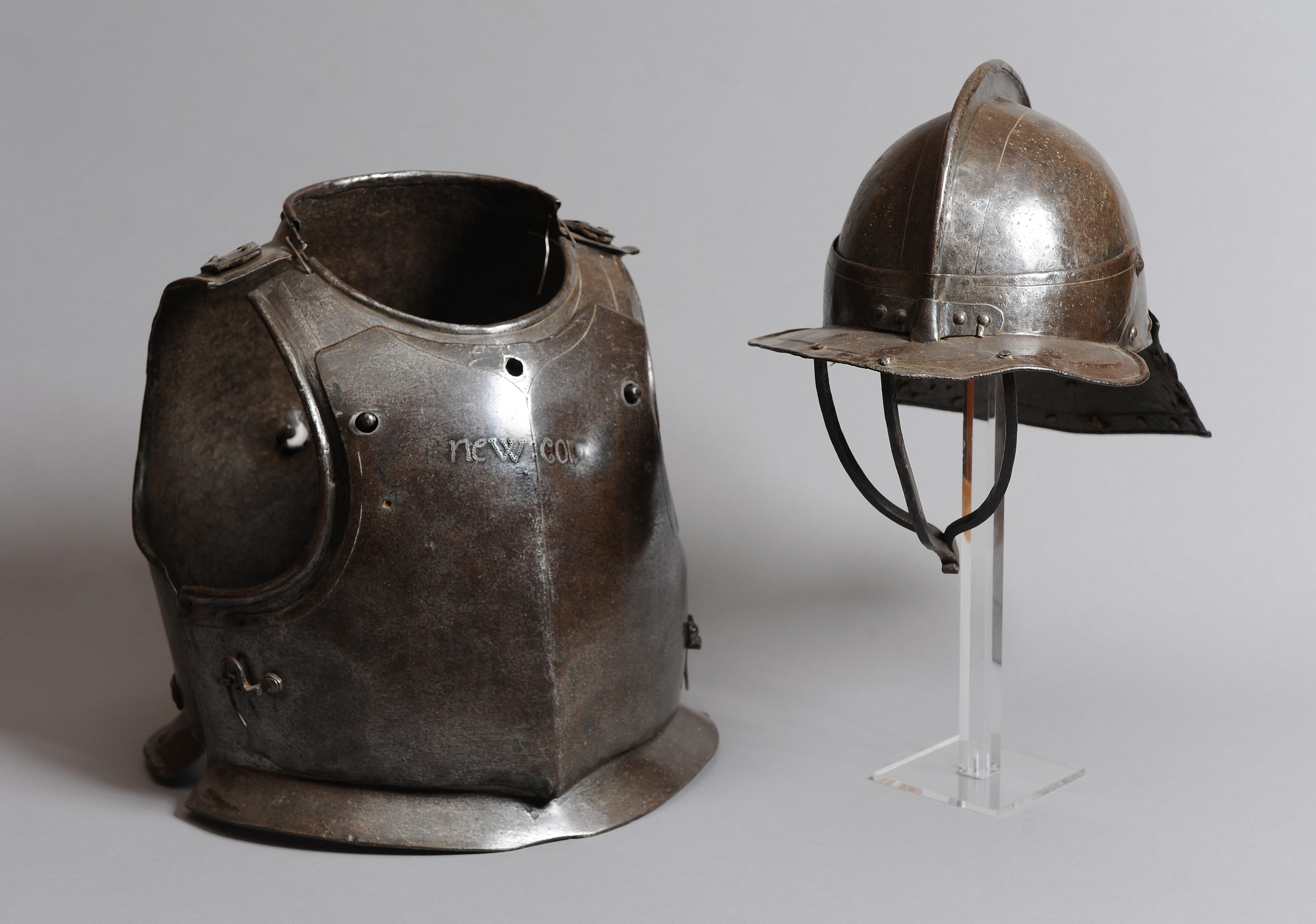 Ƶ Civil War armour and helmet